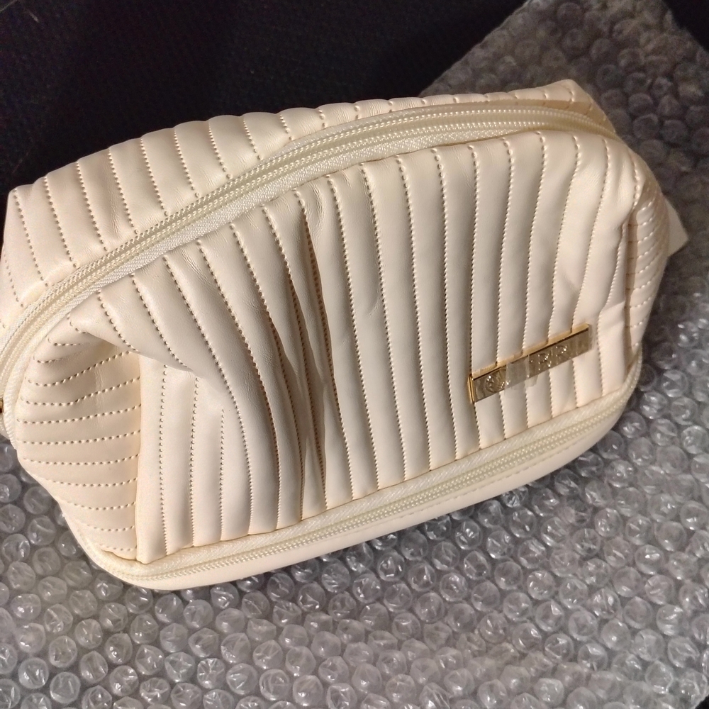 L'Bri New Cream Quilted Cosmetic Bag